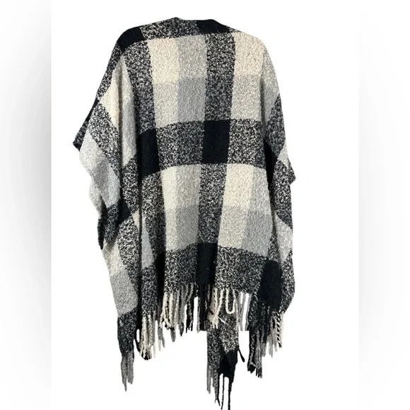 Woolrich Womens Wrap Black White Buffalo Plaid OS Open Front Fringe Cape - Picture 2 of 3